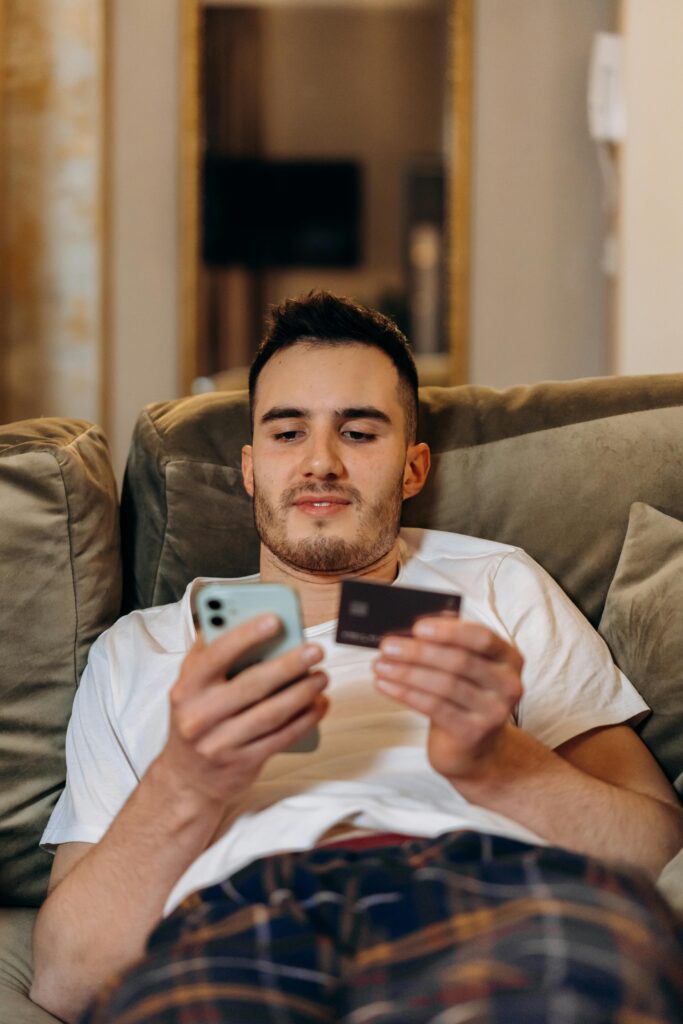 Usando app para parcelar IPVA e multas
